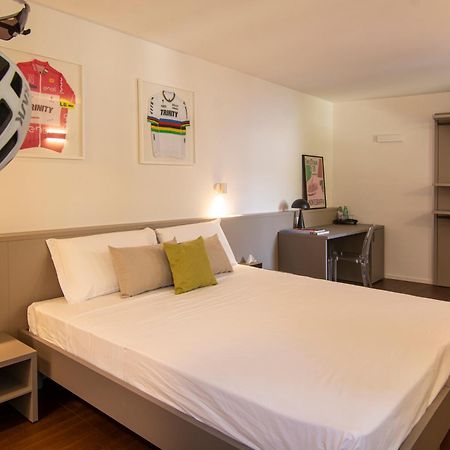 바사노델그라파 Bassano Club House B&B 외부 사진