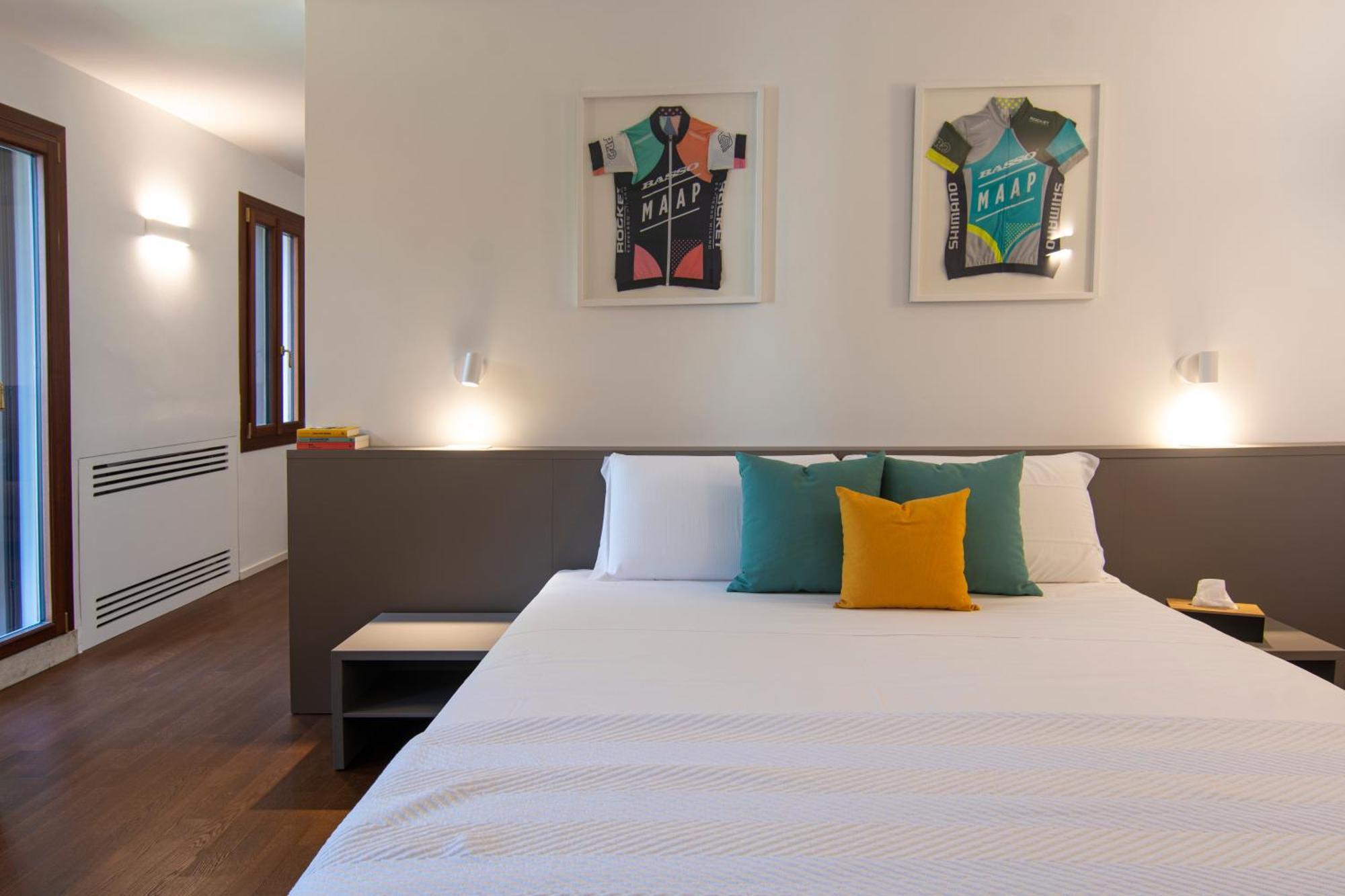 바사노델그라파 Bassano Club House B&B 외부 사진