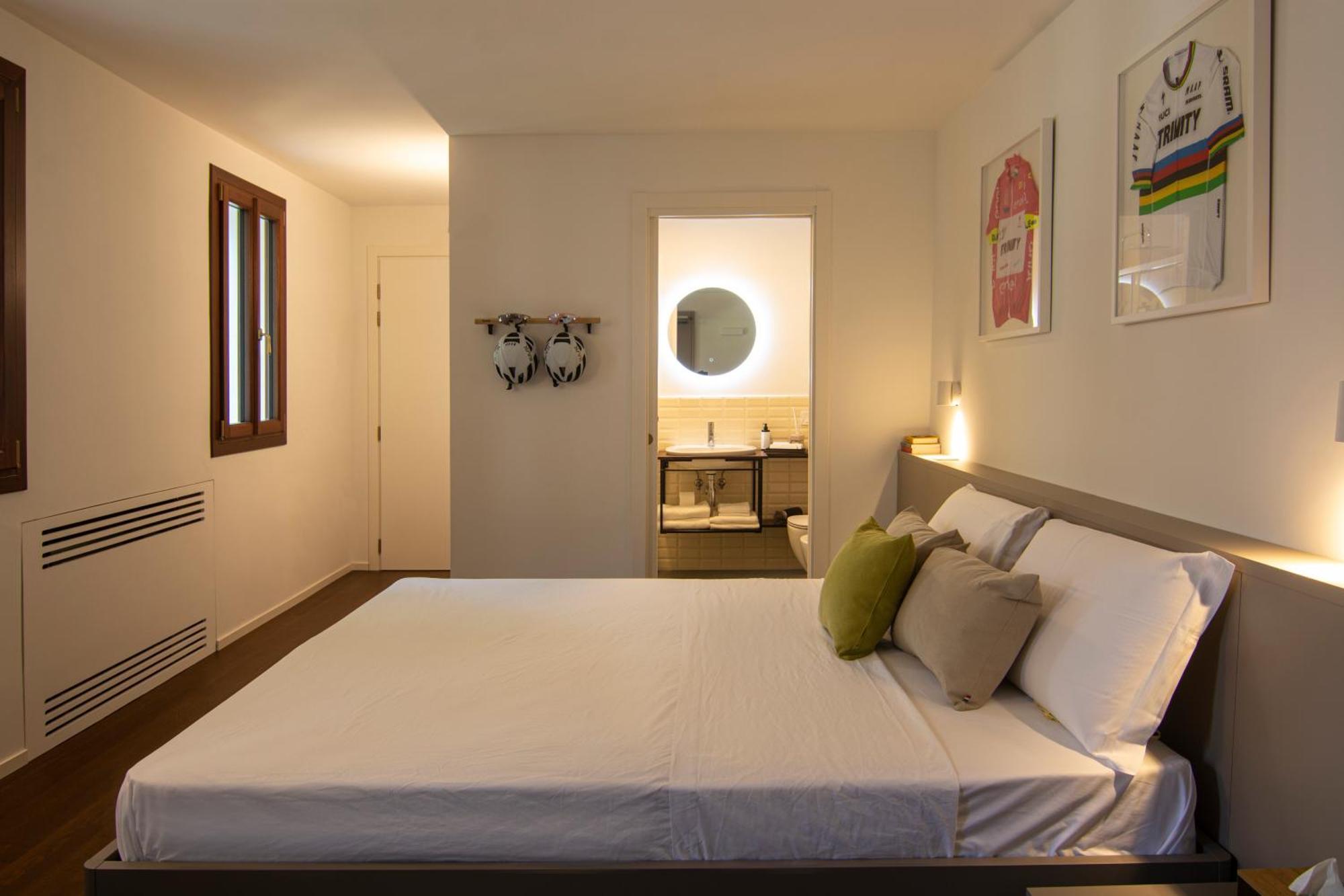 바사노델그라파 Bassano Club House B&B 외부 사진